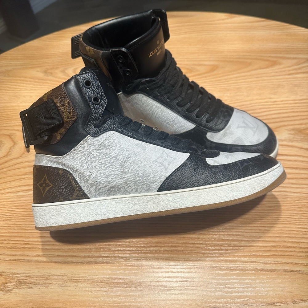 Louis Vuitton Rivoli sneaker. US men’s 8